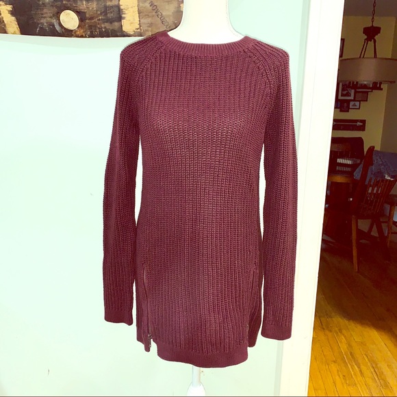 LOFT Sweaters - NWT Loft Ann Taylor plum color sweater sz Medium